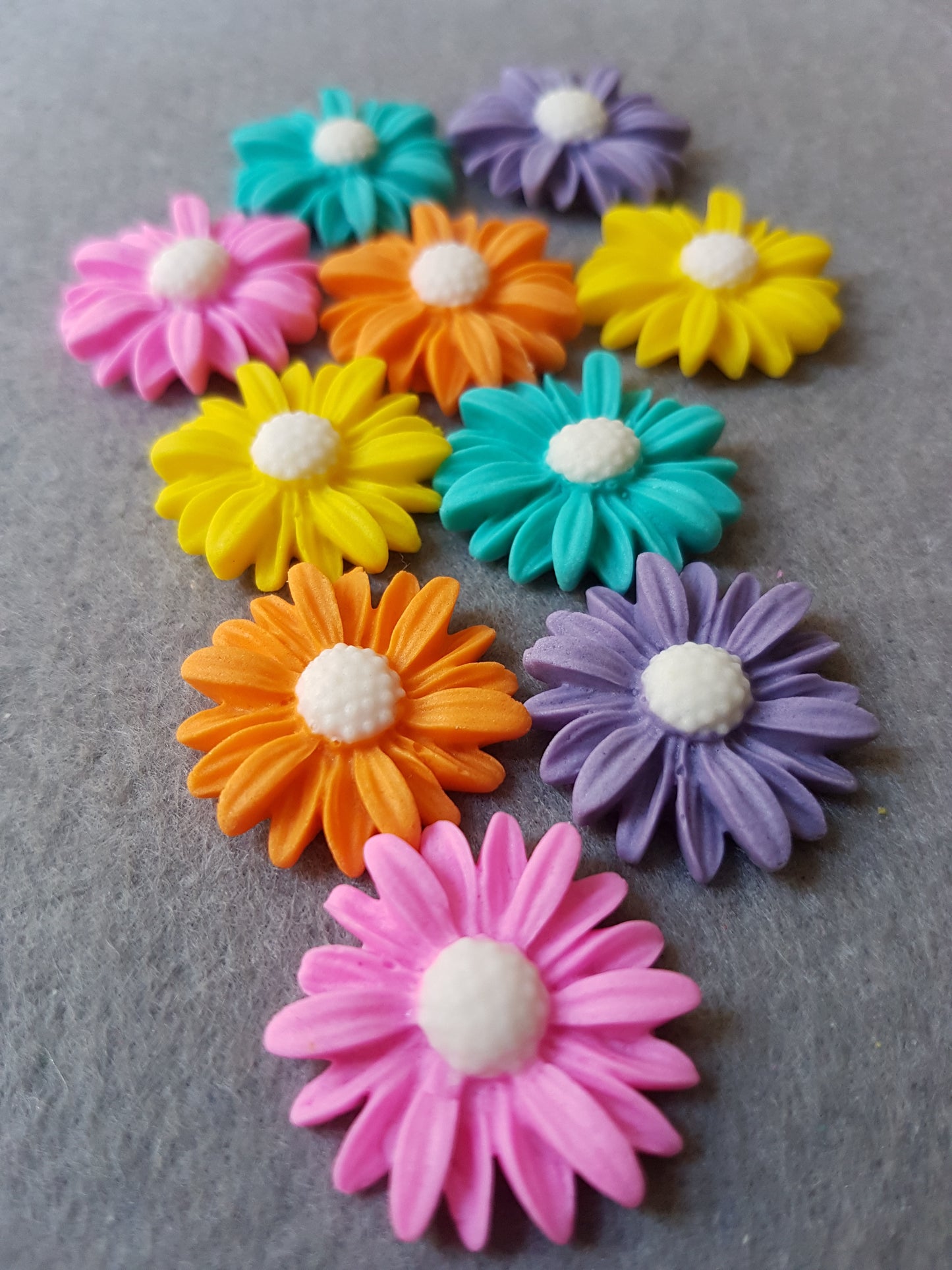 Daisy - Colourful Mix Set 10pcs Edible Cake Decorations