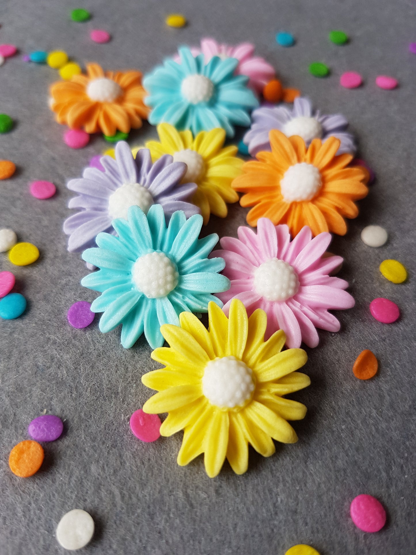 Daisy - Pastel Mix Set 10pcs Edible Cake Decorations