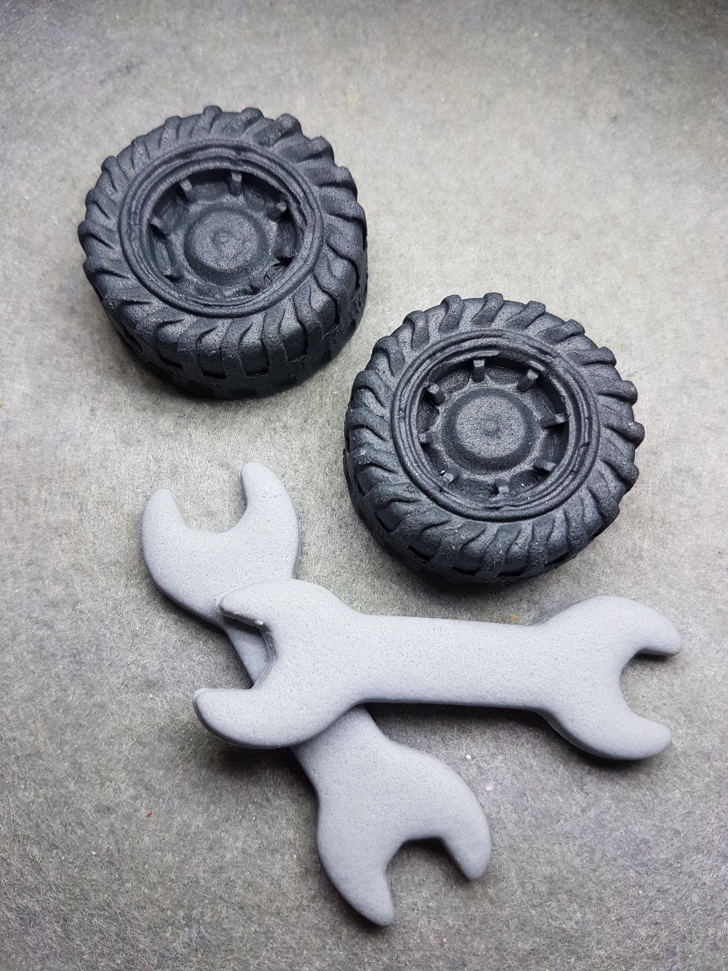 Tyres & Spanners 4pcs Edible Cake Decorations