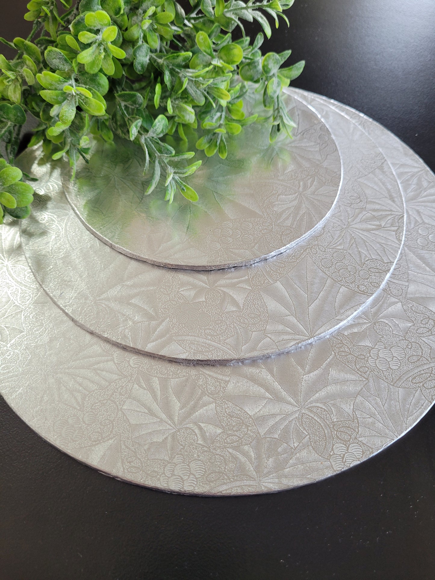 Silver Round Masonite Cake Boards