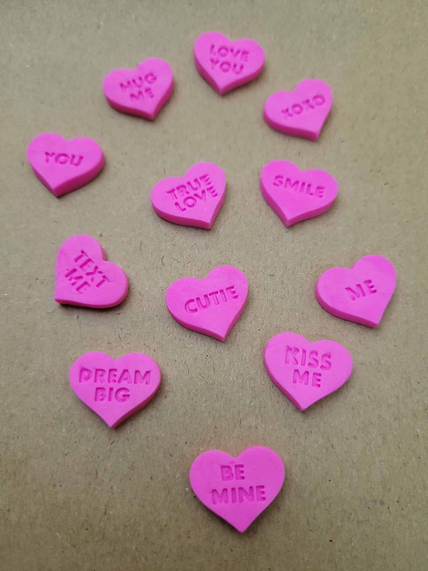 Assorted 'Text' Hearts - Pink 12pcs Edible Cake Decorations