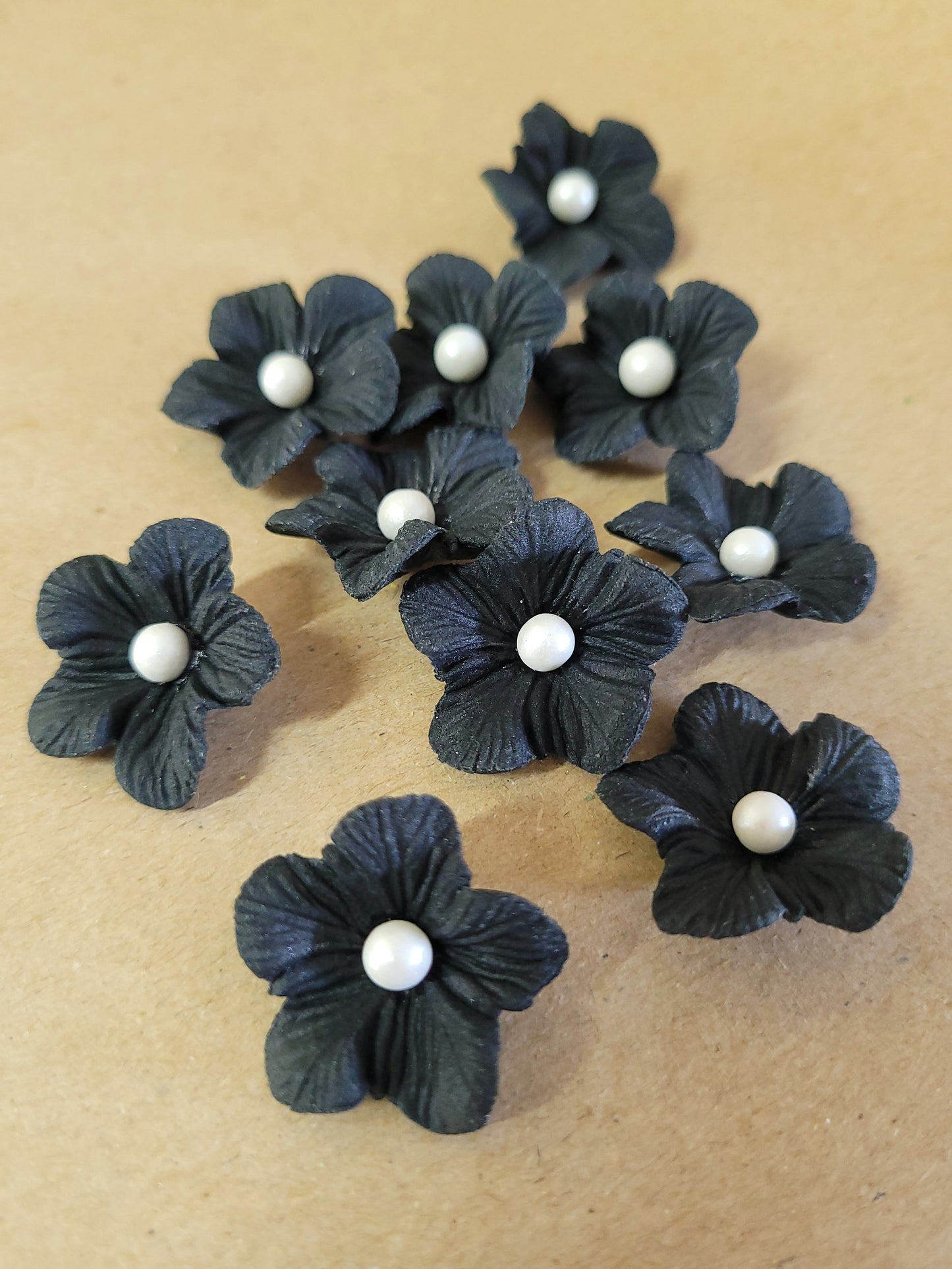 Vained Flower Black 10pcs Edible Cake Decorations