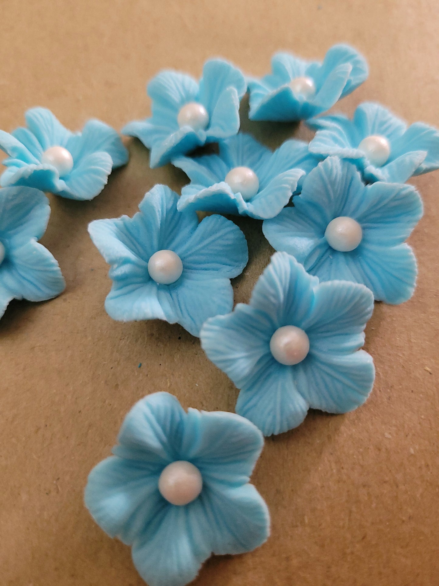 Vained Flower Light Blue 10pcs Edible Cake Decorations