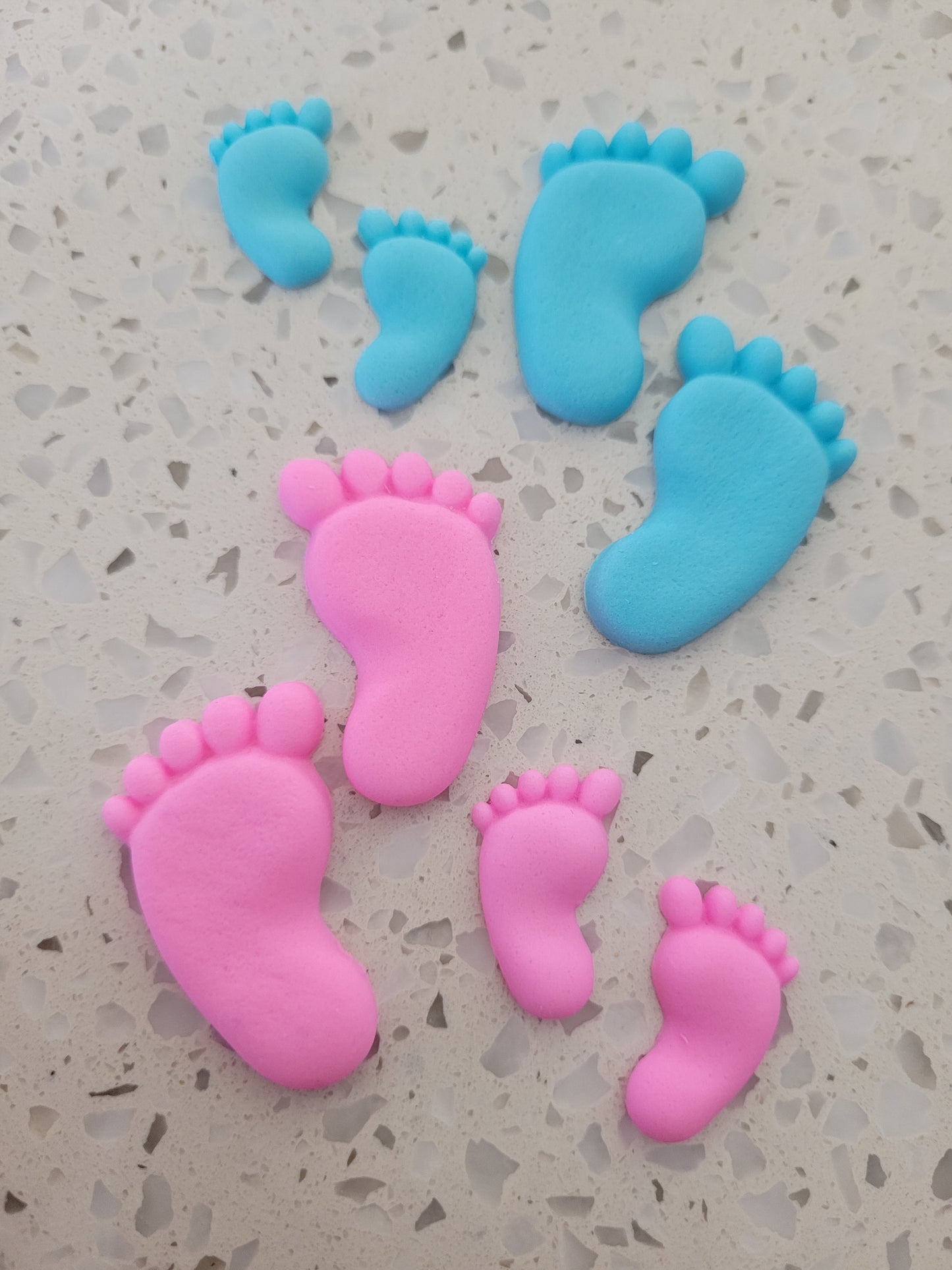 Baby Feet Blue & Pink Large & Small 8pcs Edible Cake Decorations