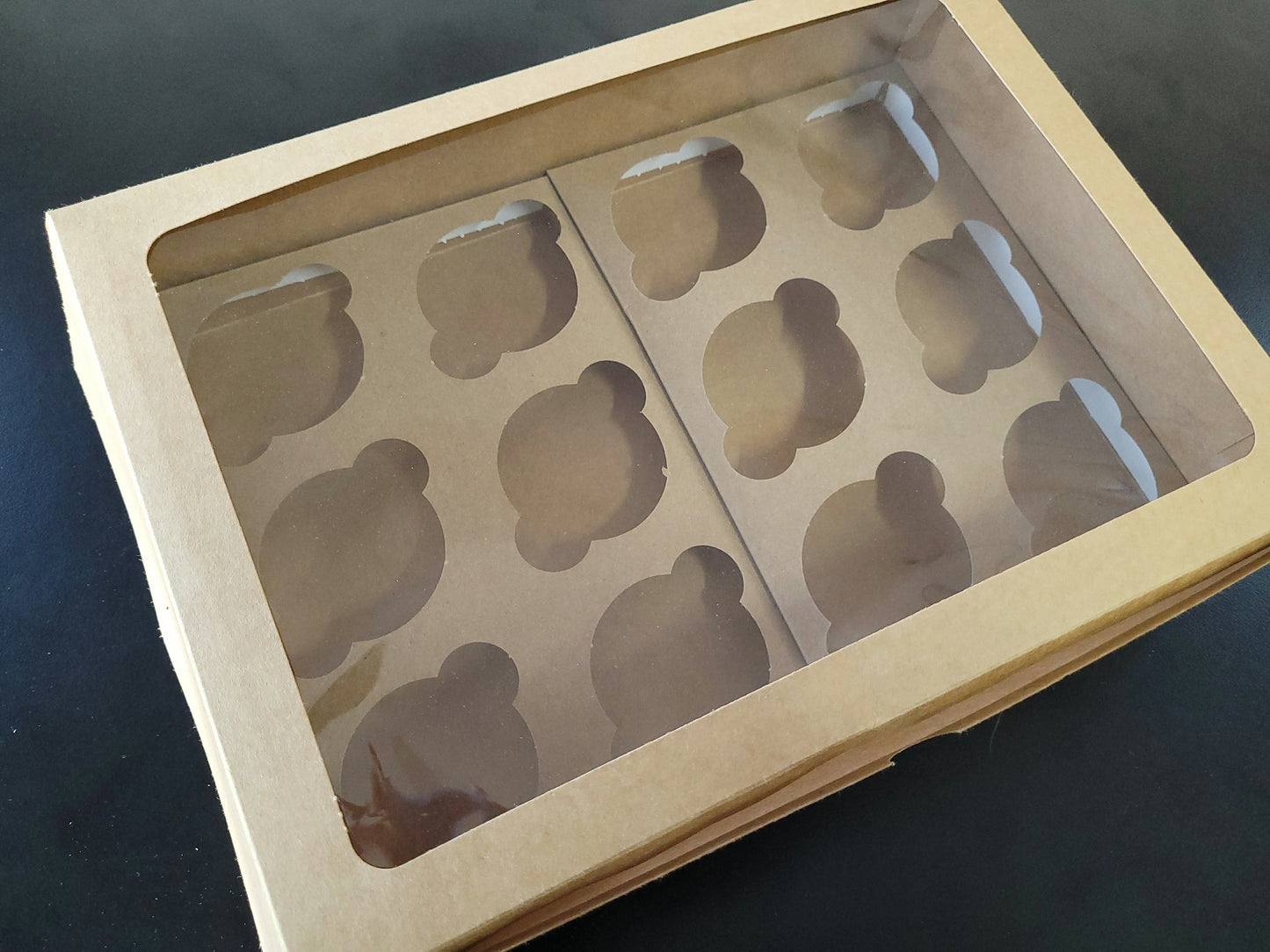 12 Cupcake Kraft Box with Window & Cupcake Insert