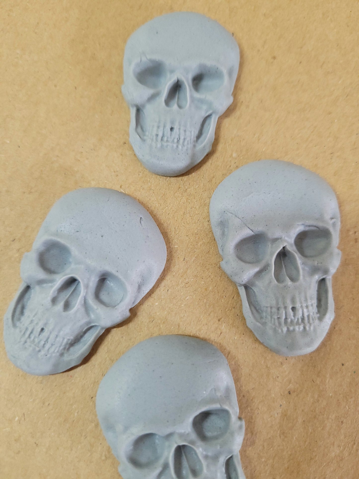 Grey Skull Set 4pcs Edible Cake Decorations