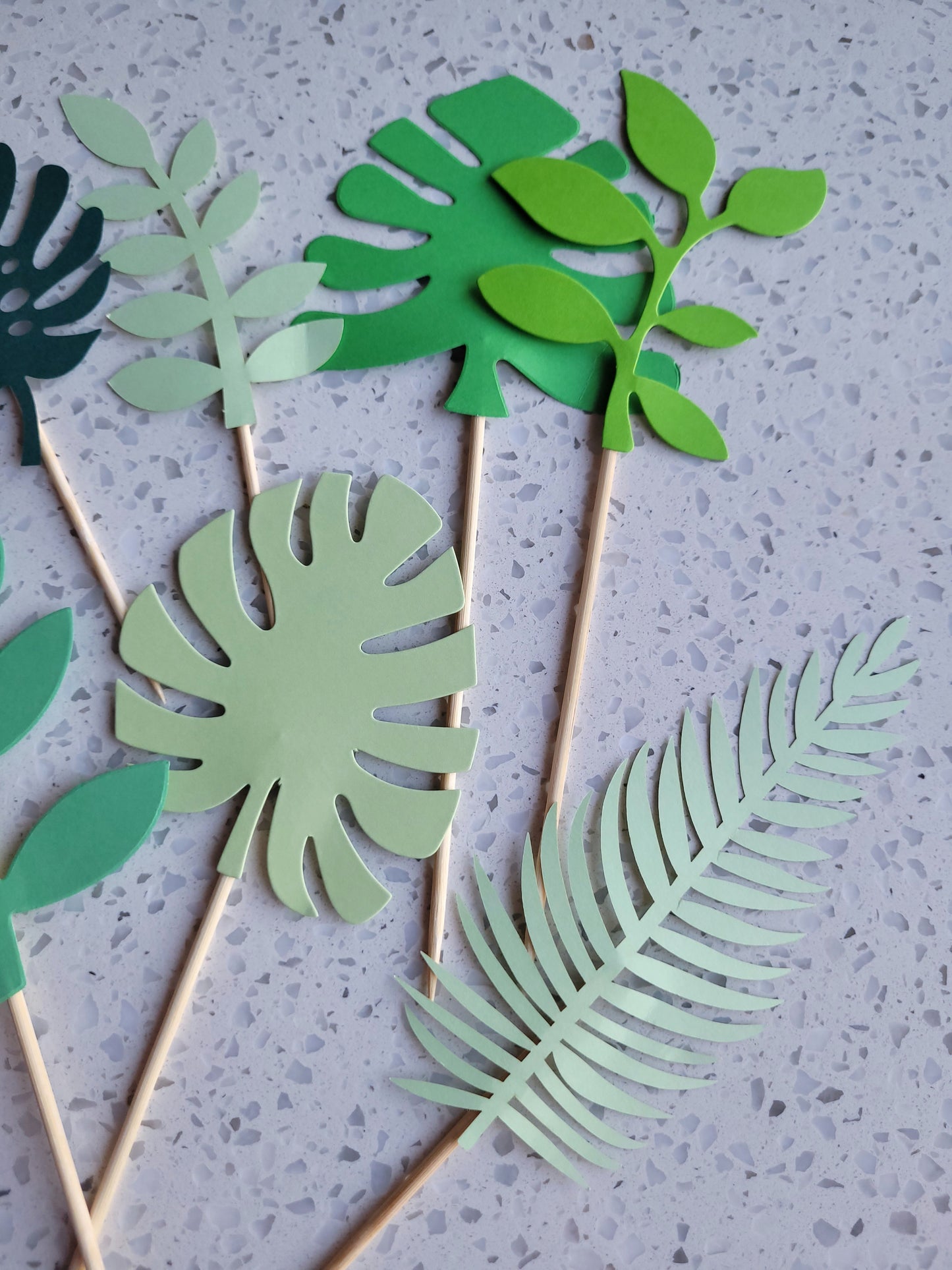 Tropical Leaves Paperback Cake Toppers 7pcs