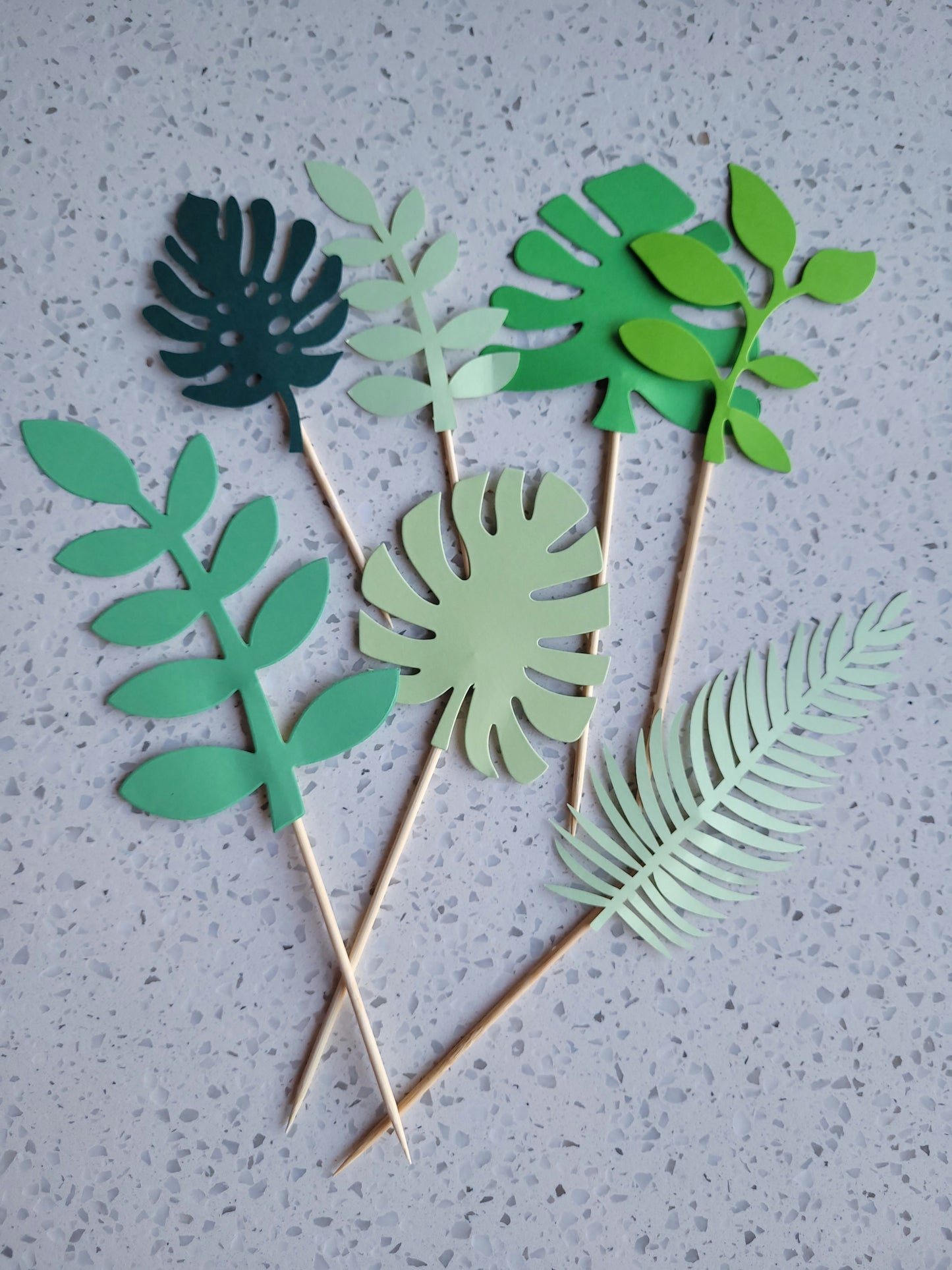 Tropical Leaves Paperback Cake Toppers 7pcs