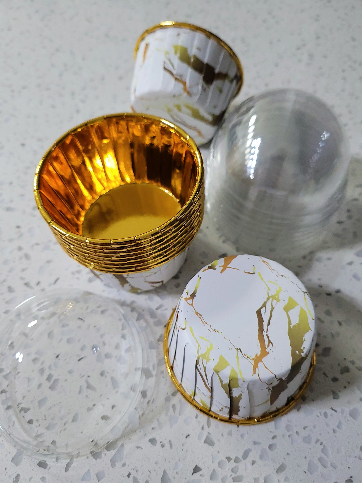 Foil Baking Cupcake Pans with Clear Plastic Lids