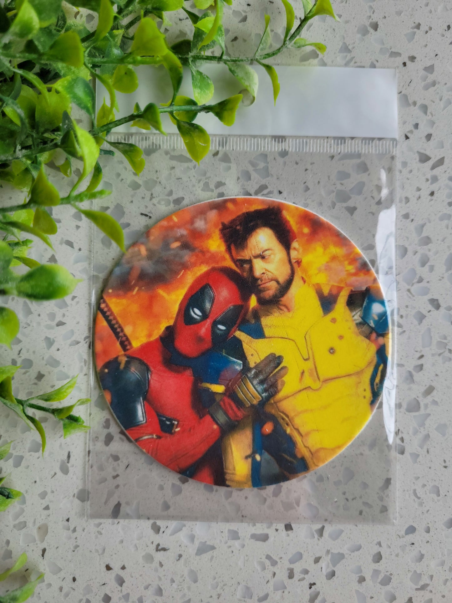 Assorted Size Fondant Topper Deadpool & Wolverine #01